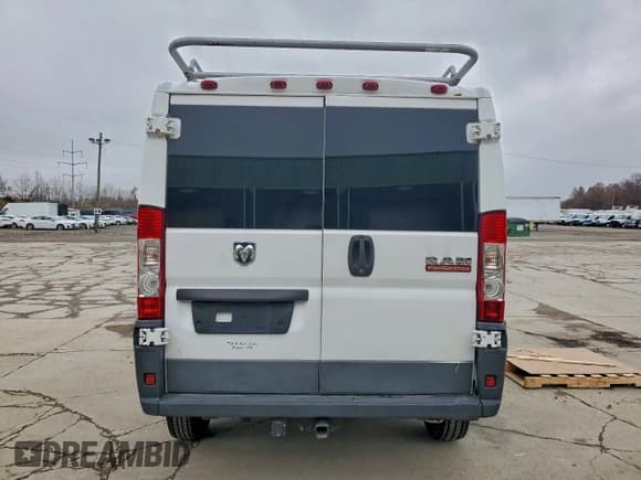 ✅ 2017 Ram ProMaster Cargo • VIN: 3C6TRVAG7HE531587 • Lot: 93888095. Wystawiony na Copart z przebiegiem 133 763 mil. Bezpłatny archiwum sprzedaży aukcyjnych z USA i szczegółowy raport historii pojazdu na DreamBid. Zdjęcie 6.