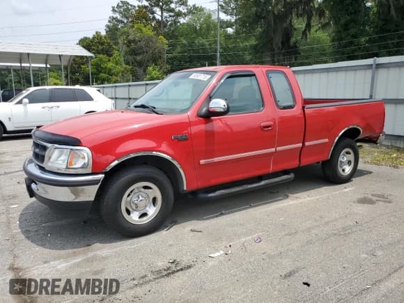 ✅ 1997 Ford F-150 XL • VIN: 1FTEX17L1VNB55769 • Lot: 58901715. Wystawiony na Copart z przebiegiem 174 234 mil. Bezpłatny archiwum sprzedaży aukcyjnych z USA i szczegółowy raport historii pojazdu na DreamBid. Zdjęcie 1.