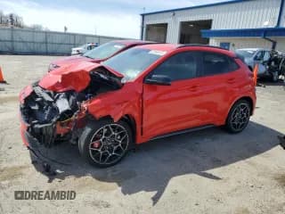 ✅ 2022 Hyundai Kona • VIN: KM8KH3AC1NU002184 • Лот: 52949815. Опубликован ранее на Copart с пробегом 21 761 миль. Бесплатный доступ к архиву аукционных продаж из США и подробный отчёт об истории автомобиля на DreamBid. Изображение 1.
