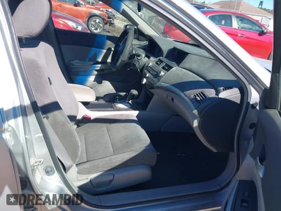 ✅ 2008 Honda Accord EX • VIN: JHMCP26788C002998 • Лот: 43470356. Опубликован ранее на IAAI с пробегом 108 282 миль. Бесплатный доступ к архиву аукционных продаж из США и подробный отчёт об истории автомобиля на DreamBid. Изображение 5.