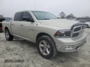 ✅ 2009 Dodge 1500 SLT • VIN: 1D3HV13T19J532453 • Lot: 44846995. Wystawiony na Copart z przebiegiem 235 792 mil. Bezpłatny archiwum sprzedaży aukcyjnych z USA i szczegółowy raport historii pojazdu na DreamBid. Zdjęcie 4.