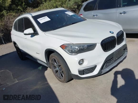 ✅ 2018 BMW X1 sDrive28i • VIN: WBXHU7C37J5H42458 • Лот: 43655075. Опубликован ранее на IAAI с пробегом Не указан. Бесплатный доступ к архиву аукционных продаж из США и подробный отчёт об истории автомобиля на DreamBid. Изображение 1.