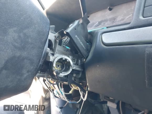 ✅ 1993 Ford F-150 • VIN: 1FTEX14H0PKA11585 • Lot: 42521775. Listed on IAAI with Not provided. Free auction sales archive from the USA and detailed vehicle history report at DreamBid. Image 6.