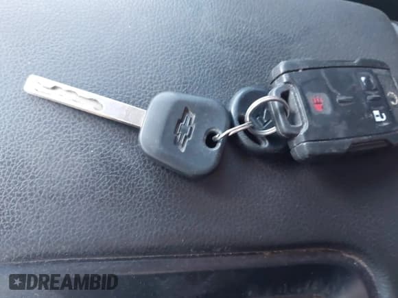 ✅ 2018 Chevrolet Silverado 1500 LT • VIN: 1GCPCREC4JF231205 • Lot: 42381937. Wystawiony na IAAI z przebiegiem 167 763 mil. Bezpłatny archiwum sprzedaży aukcyjnych z USA i szczegółowy raport historii pojazdu na DreamBid. Zdjęcie 11.