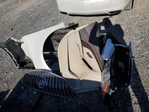 ✅ 2016 Buick LaCrosse Leather • VIN: 1G4GB5G36GF168699 • Lot: 85749265. Listed on Copart with 98,668 mi. Free auction sales archive from the USA and detailed vehicle history report at DreamBid. Image 12.