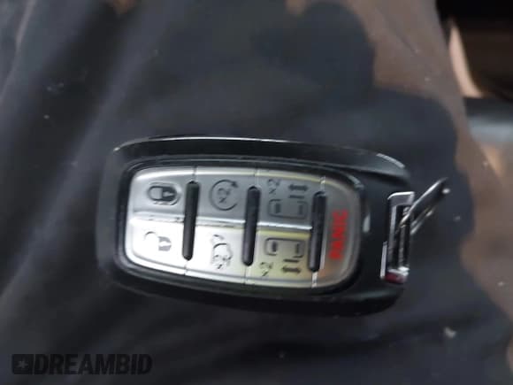 ✅ 2022 Chrysler Pacifica Touring L • VIN: 2C4RC1BG8NR194417 • Lot: 43780818. Listed on IAAI with 88,825 mi. Free auction sales archive from the USA and detailed vehicle history report at DreamBid. Image 11.