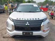 ✅ 2022 Mitsubishi Outlander ES • VIN: JA4J4TA85NZ029750 • Lot: 42404627. Listed on IAAI with 37,975 mi. Free auction sales archive from the USA and detailed vehicle history report at DreamBid. Image 12.