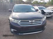 ✅ 2012 Toyota Highlander • VIN: 5TDBK3EH1CS110964 • Lot: 42754159. Wystawiony na IAAI z przebiegiem 130 180 mil. Bezpłatny archiwum sprzedaży aukcyjnych z USA i szczegółowy raport historii pojazdu na DreamBid. Zdjęcie 12.