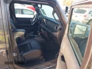 ✅ 2023 Jeep Wrangler Rubicon • VIN: 1C4JJXR67PW662277 • Лот: 41950065. Опубликован ранее на IAAI с пробегом 35 714 миль. Бесплатный доступ к архиву аукционных продаж из США и подробный отчёт об истории автомобиля на DreamBid. Изображение 5.