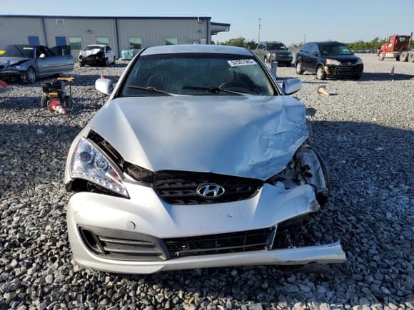 ✅ 2010 Hyundai Genesis Coupe • VIN: KMHHT6KD5AU004192 • Lot: 52507565. Wystawiony na Copart z przebiegiem Nie podano. Bezpłatny archiwum sprzedaży aukcyjnych z USA i szczegółowy raport historii pojazdu na DreamBid. Zdjęcie 5.