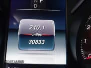 ✅ 2019 Mercedes-Benz GLC 300 • VIN: WDC0G4KBXKF593247 • Лот: 41913203. Опубликован ранее на IAAI с пробегом 30 833 миль. Бесплатный доступ к архиву аукционных продаж из США и подробный отчёт об истории автомобиля на DreamBid. Изображение 15.