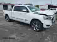 2019 Ram 1500 Limited z VIN 1C6SRFPT3KN774290, wystawiony jako IAAI lot #42413133 z przebiegiem 72 324 mil mil oraz . Historia ofert i sprzedaży dostępna na DreamBid. Obrazek 1.