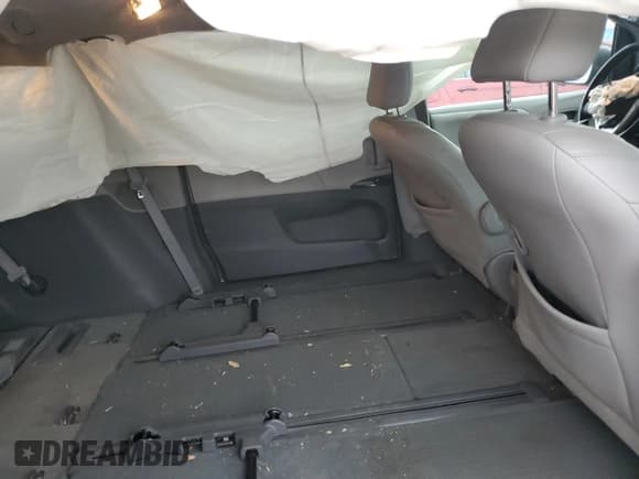 ✅ 2015 Toyota Sienna XLE • VIN: 5TDDK3DC6FS100188 • Лот: 92020105. Опубликован ранее на Copart с пробегом 191 670 миль. Бесплатный доступ к архиву аукционных продаж из США и подробный отчёт об истории автомобиля на DreamBid. Изображение 11.