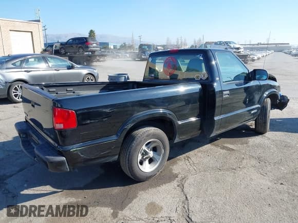 ✅ 1999 Chevrolet S-10 • VIN: 1GCCS1443X8142025 • Лот: 41361212. Опубликован ранее на IAAI с пробегом 66 796 миль. Бесплатный доступ к архиву аукционных продаж из США и подробный отчёт об истории автомобиля на DreamBid. Изображение 4.