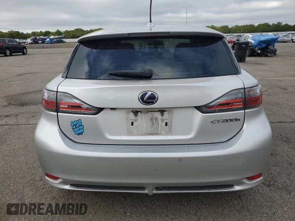 ✅ 2011 Lexus CT 200h • VIN: JTHKD5BH6B2040165 • Lot: 81017555. Wystawiony na Copart z przebiegiem 271 518 mil. Bezpłatny archiwum sprzedaży aukcyjnych z USA i szczegółowy raport historii pojazdu na DreamBid. Zdjęcie 6.