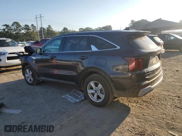 ✅ 2025 Kia Sorento LX • VIN: 5XYRG4JC6SG393194 • Lot: 84732285. Listed on Copart with 9,520 mi. Free auction sales archive from the USA and detailed vehicle history report at DreamBid. Image 2.