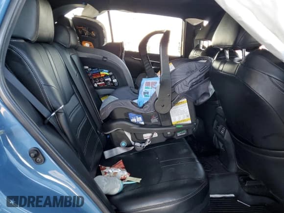 ✅ 2022 Toyota RAV4 Hybrid SE • VIN: 4T3T6RFV0NU064724 • Лот: 82197645. Опубликован ранее на Copart с пробегом 61 982 миль. Бесплатный доступ к архиву аукционных продаж из США и подробный отчёт об истории автомобиля на DreamBid. Изображение 11.