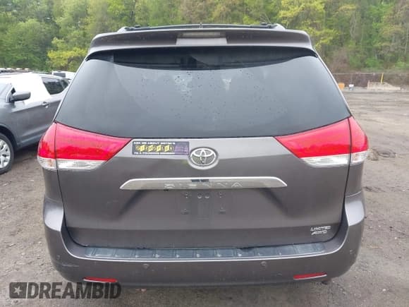 ✅ 2012 Toyota Sienna XLE • VIN: 5TDDK3DC8CS044153 • Lot: 42174323. Wystawiony na IAAI z przebiegiem 132 828 mil. Bezpłatny archiwum sprzedaży aukcyjnych z USA i szczegółowy raport historii pojazdu na DreamBid. Zdjęcie 16.