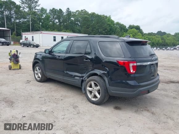 ✅ 2018 Ford Explorer • VIN: 1FM5K7B8XJGB03345 • Lot: 42420992. Wystawiony na IAAI z przebiegiem 215 000 mil. Bezpłatny archiwum sprzedaży aukcyjnych z USA i szczegółowy raport historii pojazdu na DreamBid. Zdjęcie 3.