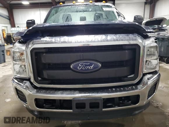 ✅ 2015 Ford F-350 XL • VIN: 1FTRF3B68FED37861 • Lot: 87174364. Wystawiony na Copart z przebiegiem 108 883 mil. Bezpłatny archiwum sprzedaży aukcyjnych z USA i szczegółowy raport historii pojazdu na DreamBid. Zdjęcie 5.