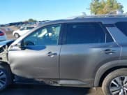 ✅ 2023 Nissan Pathfinder SL • VIN: 5N1DR3CCXPC217851 • Lot: 43588865. Wystawiony na IAAI z przebiegiem 23 630 mil. Bezpłatny archiwum sprzedaży aukcyjnych z USA i szczegółowy raport historii pojazdu na DreamBid. Zdjęcie 15.