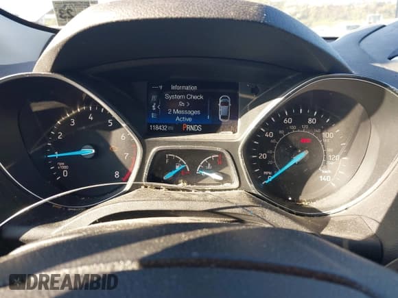 ✅ 2018 Ford Escape SE • VIN: 1FMCU9GD9JUC43682 • Lot: 43235480. Wystawiony na IAAI z przebiegiem 118 432 mil. Bezpłatny archiwum sprzedaży aukcyjnych z USA i szczegółowy raport historii pojazdu na DreamBid. Zdjęcie 7.