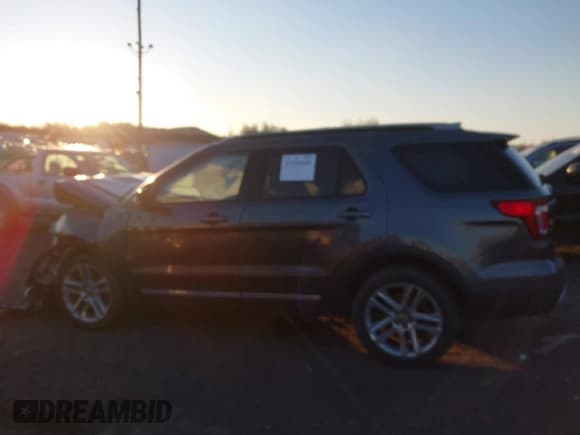 ✅ 2017 Ford Explorer XLT • VIN: 1FM5K8D87HGD15357 • Лот: 43184668. Опубликован ранее на IAAI с пробегом 109 074 миль. Бесплатный доступ к архиву аукционных продаж из США и подробный отчёт об истории автомобиля на DreamBid. Изображение 14.