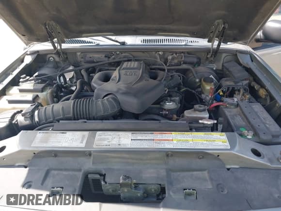 ✅ 1999 Ford Explorer XLT • VIN: 1FMDU34E9XZB71330 • Лот: 42912203. Опубликован ранее на IAAI с пробегом 169 457 миль. Бесплатный доступ к архиву аукционных продаж из США и подробный отчёт об истории автомобиля на DreamBid. Изображение 10.