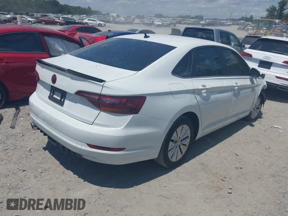 ✅ 2019 Volkswagen Jetta S • VIN: 3VWCB7BUXKM243277 • Лот: 42864499. Опубликован ранее на IAAI с пробегом 76 795 миль. Бесплатный доступ к архиву аукционных продаж из США и подробный отчёт об истории автомобиля на DreamBid. Изображение 4.