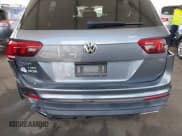 ✅ 2018 Volkswagen Tiguan SEL • VIN: 3VV3B7AX5JM190020 • Лот: 42260228. Опубликован ранее на IAAI с пробегом 83 142 миль. Бесплатный доступ к архиву аукционных продаж из США и подробный отчёт об истории автомобиля на DreamBid. Изображение 6.