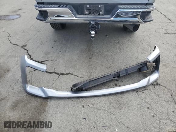 ✅ 2025 Chevrolet Silverado 2500HD LT • VIN: 2GC1KNEY0S1210275 • Lot: 84286885. Wystawiony na Copart z przebiegiem 9 525 mil. Bezpłatny archiwum sprzedaży aukcyjnych z USA i szczegółowy raport historii pojazdu na DreamBid. Zdjęcie 12.