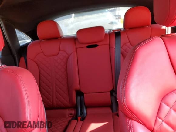 ✅ 2024 Audi SQ5 Sportback Premium Plus • VIN: WA124AFY7R2025294 • Lot: 67864824. Listed on Copart with 2,776 mi. Free auction sales archive from the USA and detailed vehicle history report at DreamBid. Image 10.