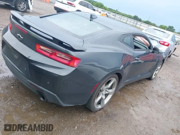 ✅ 2018 Chevrolet Camaro 2SS • VIN: 1G1FH1R75J0137261 • Lot: 42518952. Listed on IAAI with 76,288 mi. Free auction sales archive from the USA and detailed vehicle history report at DreamBid. Image 4.