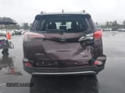 ✅ 2018 Toyota RAV4 XLE • VIN: 2T3WFREV2JW487913 • Лот: 43544505. Опубликован ранее на IAAI с пробегом 104 272 миль. Бесплатный доступ к архиву аукционных продаж из США и подробный отчёт об истории автомобиля на DreamBid. Изображение 16.