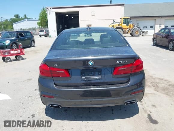 ✅ 2019 BMW 5 Series 540i xDrive • VIN: WBAJE7C59KWW18453 • Lot: 42389199. Listed on IAAI with 85,333 mi. Free auction sales archive from the USA and detailed vehicle history report at DreamBid. Image 16.