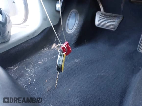 ✅ 2007 Chrysler 300 • VIN: 2C3KA43R97H710564 • Lot: 43483894. Listed on IAAI with 143,790 mi. Free auction sales archive from the USA and detailed vehicle history report at DreamBid. Image 11.