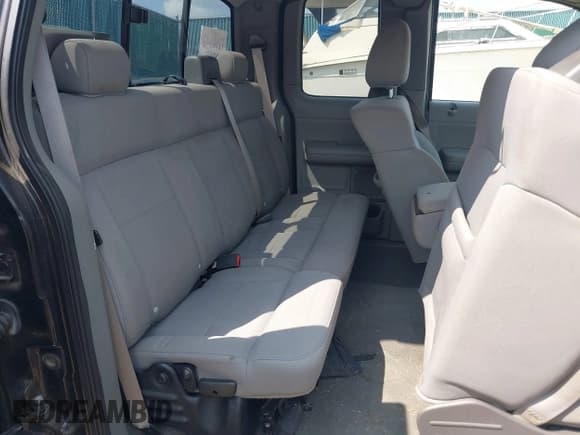 ✅ 2006 Ford F-150 STX • VIN: 1FTRX12W56NA46106 • Lot: 42995525. Listed on IAAI with Not provided. Free auction sales archive from the USA and detailed vehicle history report at DreamBid. Image 8.