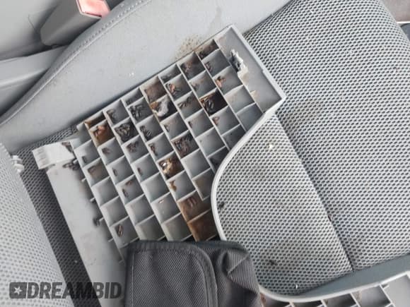 ✅ 2008 Dodge Avenger • VIN: 1B3LC46R68N253163 • Лот: 43627388. Опубликован ранее на IAAI с пробегом 102 879 миль. Бесплатный доступ к архиву аукционных продаж из США и подробный отчёт об истории автомобиля на DreamBid. Изображение 15.