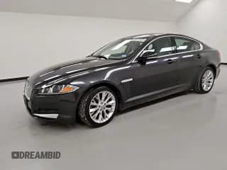 ✅ 2013 Jaguar XF RWD • VIN: SAJWA0E77D8S72986 • Лот: 83868205. Опубликован ранее на Copart с пробегом Не указан. Бесплатный доступ к архиву аукционных продаж из США и подробный отчёт об истории автомобиля на DreamBid. Изображение 1.