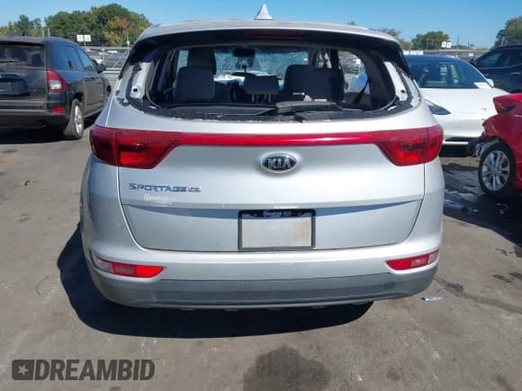 ✅ 2019 Kia Sportage LX • VIN: KNDPM3AC3K7579024 • Лот: 43447000. Опубликован ранее на IAAI с пробегом 71 795 миль. Бесплатный доступ к архиву аукционных продаж из США и подробный отчёт об истории автомобиля на DreamBid. Изображение 16.
