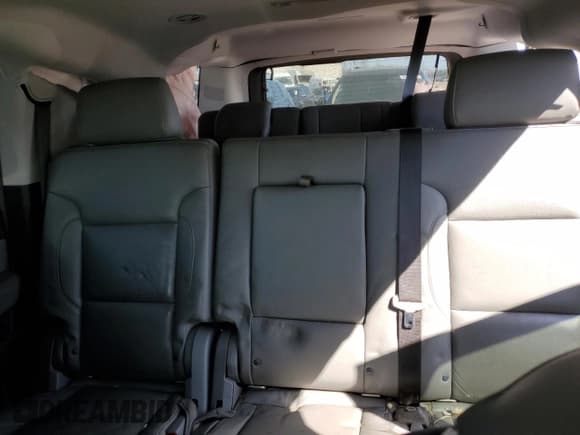 ✅ 2018 Chevrolet Suburban LT • VIN: 1GNSKHKCXJR115671 • Lot: 48954845. Wystawiony na Copart z przebiegiem 112 962 mil. Bezpłatny archiwum sprzedaży aukcyjnych z USA i szczegółowy raport historii pojazdu na DreamBid. Zdjęcie 10.