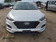✅ 2019 Hyundai Tucson Value • VIN: KM8J3CA47KU029582 • Лот: 81054695. Опубликован ранее на Copart с пробегом 122 431 миль. Бесплатный доступ к архиву аукционных продаж из США и подробный отчёт об истории автомобиля на DreamBid. Изображение 5.