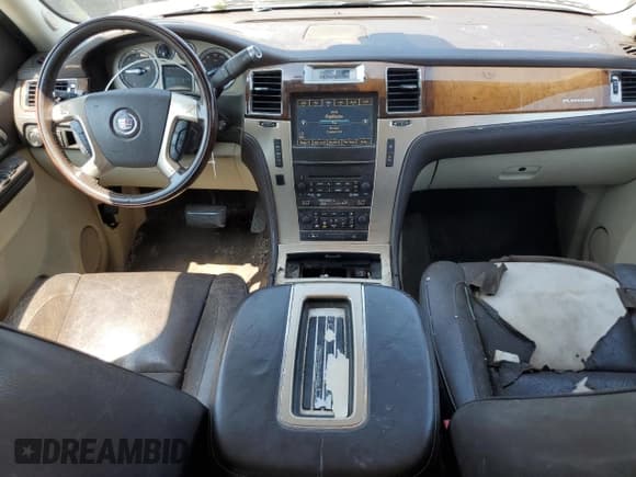 ✅ 2011 Cadillac Escalade ESV Platinum Edition • VIN: 1GYS4KEF1BR113082 • Lot: 68152515. Listed on Copart with 270,195 mi. Free auction sales archive from the USA and detailed vehicle history report at DreamBid. Image 8.