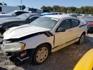 ✅ 2014 Dodge Avenger SE • VIN: 1C3CDZAG9EN180594 • Лот: 77366254. Опубликован ранее на Copart с пробегом 113 415 миль. Бесплатный доступ к архиву аукционных продаж из США и подробный отчёт об истории автомобиля на DreamBid. Изображение 1.