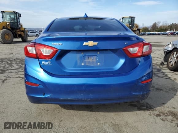 ✅ 2018 Chevrolet Cruze LT • VIN: 1G1BE5SM2J7189050 • Lot: 42527413. Listed on Copart with Not provided. Free auction sales archive from the USA and detailed vehicle history report at DreamBid. Image 6.