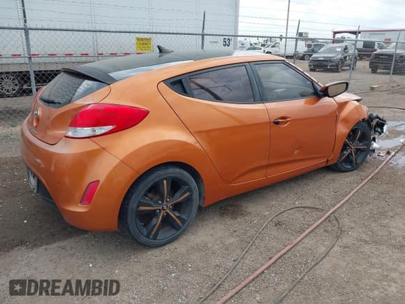 ✅ 2015 Hyundai Veloster RE:FLEX • VIN: KMHTC6AD8FU238345 • Лот: 41549377. Опубликован ранее на IAAI с пробегом 117 240 миль. Бесплатный доступ к архиву аукционных продаж из США и подробный отчёт об истории автомобиля на DreamBid. Изображение 4.