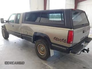 ✅ 1998 Chevrolet Silverado 2500 • VIN: 1GCGK29J1WE186496 • Lot: 42738997. Wystawiony na IAAI z przebiegiem 196 788 mil. Bezpłatny archiwum sprzedaży aukcyjnych z USA i szczegółowy raport historii pojazdu na DreamBid. Zdjęcie 3.
