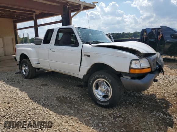 ✅ 1998 Ford Ranger XL • VIN: 1FTZR15U4WPA70003 • Lot: 69057775. Wystawiony na Copart z przebiegiem 81 328 mil. Bezpłatny archiwum sprzedaży aukcyjnych z USA i szczegółowy raport historii pojazdu na DreamBid. Zdjęcie 4.