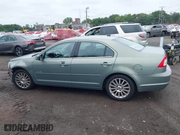 ✅ 2008 Mercury Milan Premier • VIN: 3MEHM02108R663219 • Lot: 43024563. Listed on IAAI with 51,903 mi. Free auction sales archive from the USA and detailed vehicle history report at DreamBid. Image 14.