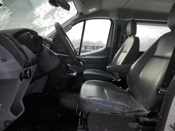 ✅ 2017 Ford Transit XL • VIN: 1FMZK1YM5HKA34719 • Lot: 45694555. Wystawiony na Copart z przebiegiem 41 359 mil. Bezpłatny archiwum sprzedaży aukcyjnych z USA i szczegółowy raport historii pojazdu na DreamBid. Zdjęcie 7.